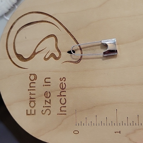 🔥LAST PAIR🔥 Safety Pin Weighted Drop Earrings - Picture 5 of 8